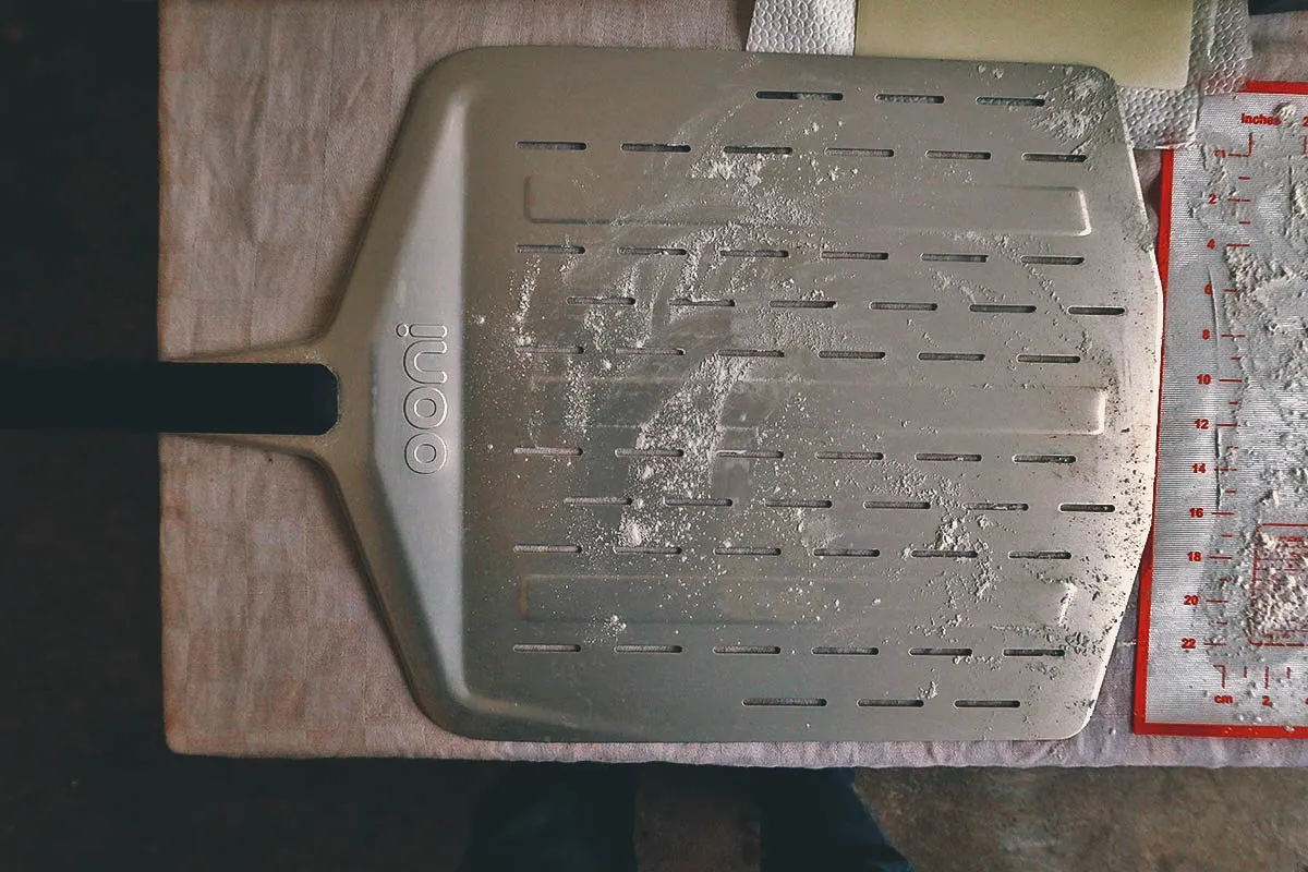 How to Use an Ooni Pizza Oven to Make Neapolitan-style Pizzas at Home Pizza peel