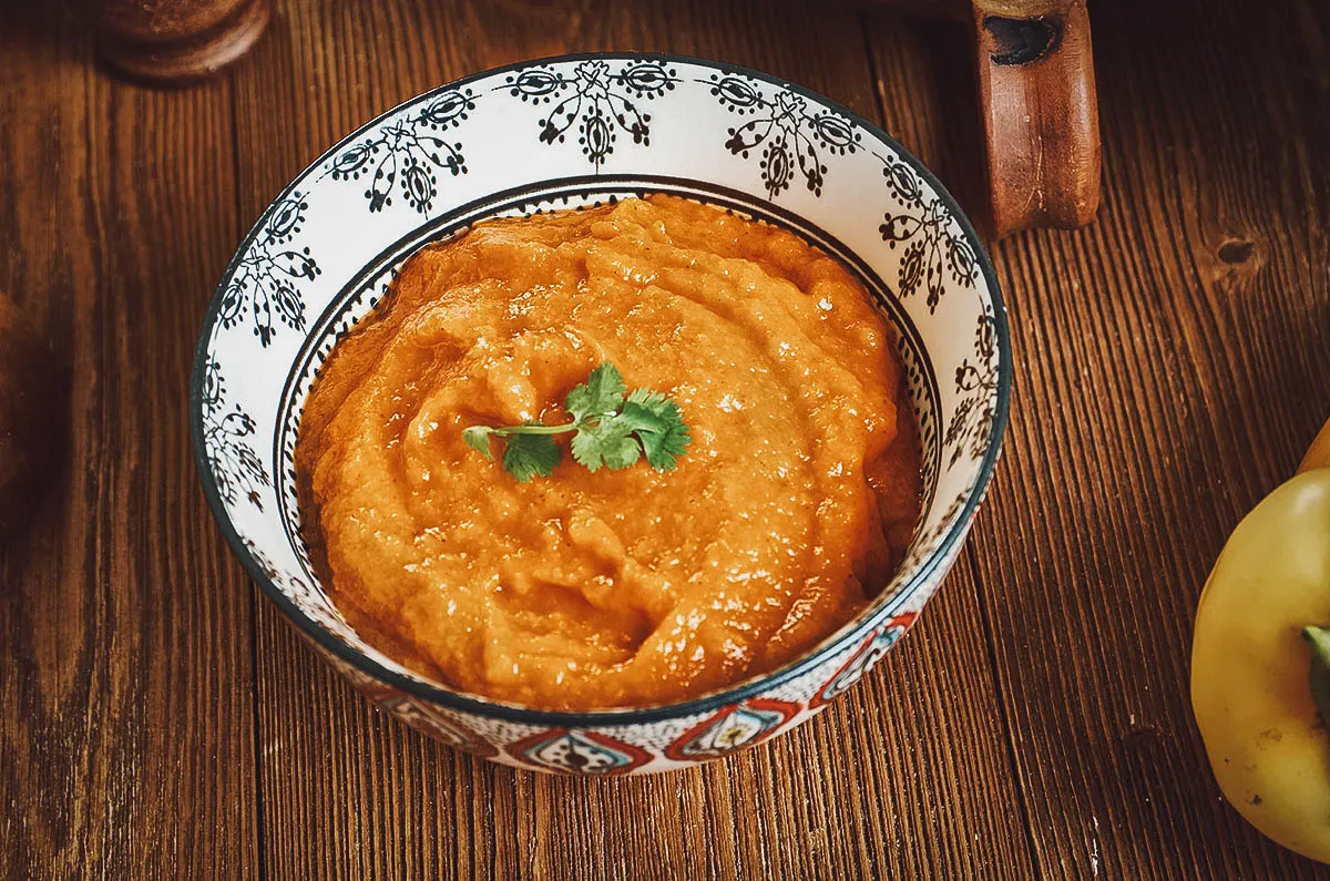 Kenyan Food Pilipili ya maembe, a popular type of Kenyan chutney