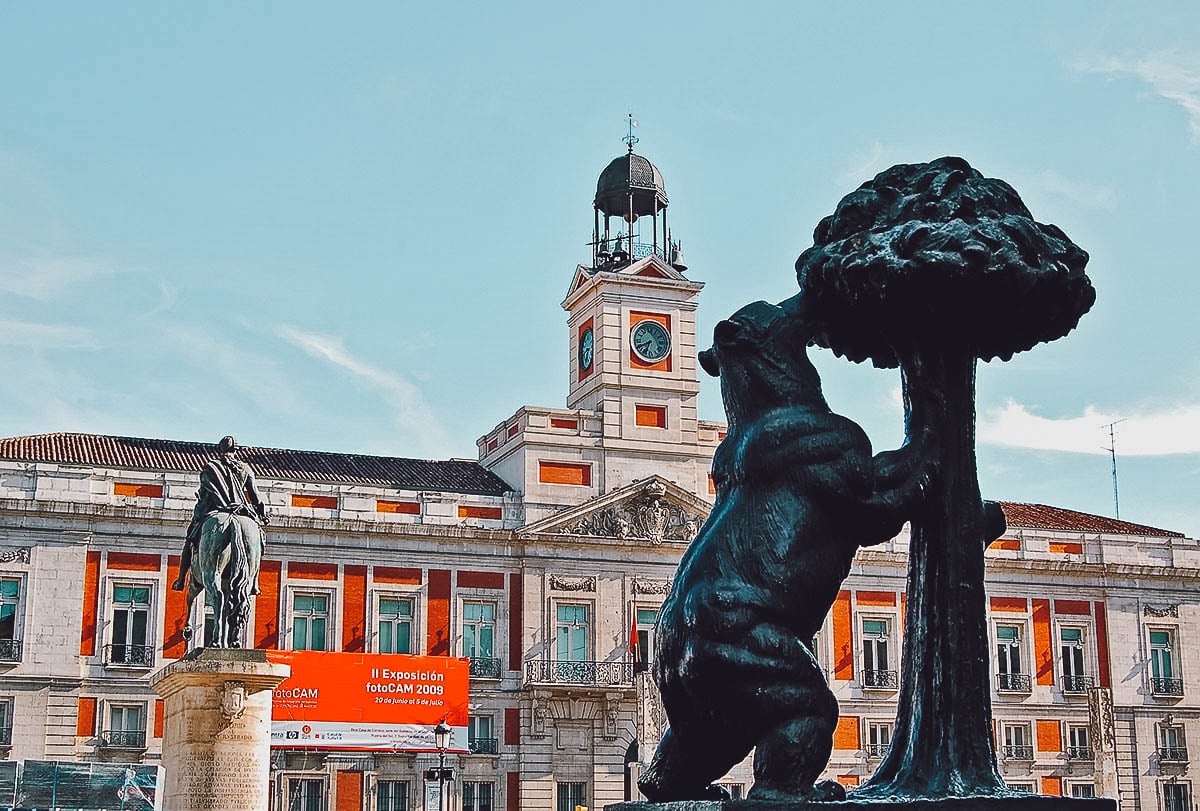 Madrid Travel Guide in Photos: El Oso y El Madroño, an iconic statue in Puerta del Sol in Madrid, Spain