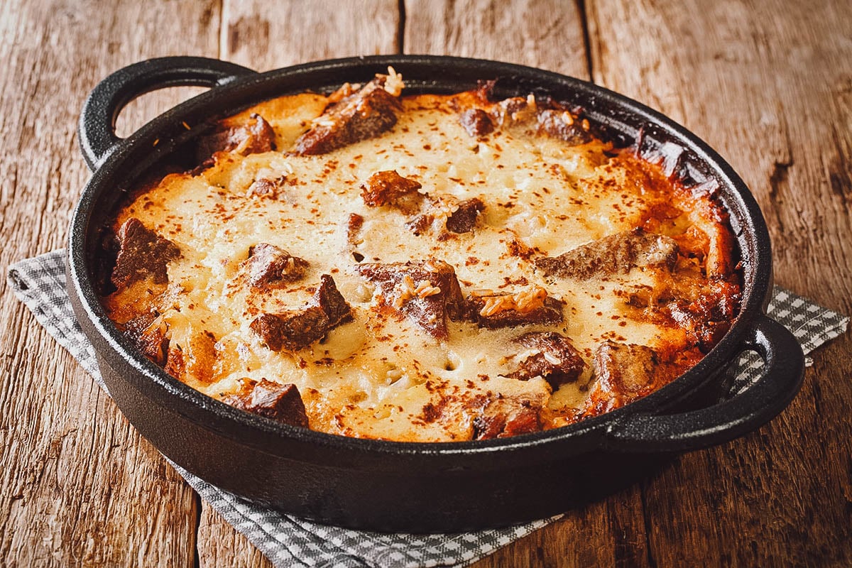 Tavë kosi, an Albanian national dish made with lamb