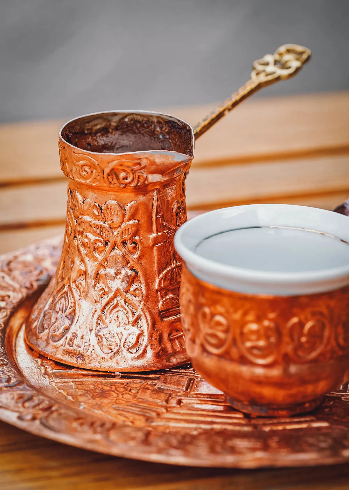 Bosanska kafa in decorative copper containers