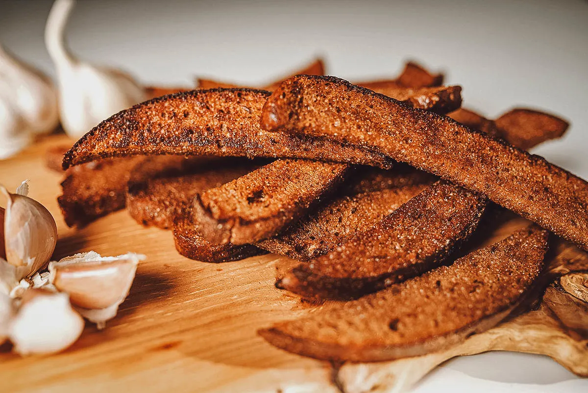 Lithuanian Food Kepta duona