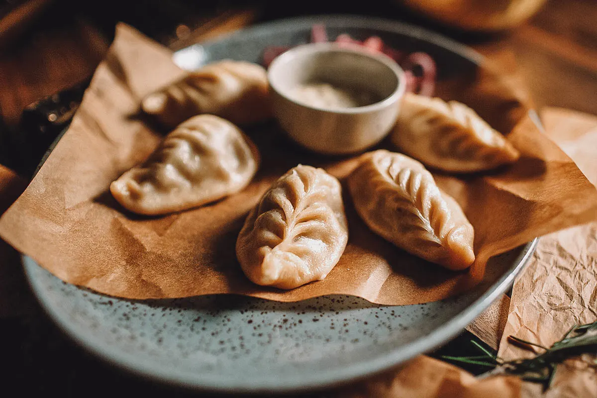 Plate of bansh, Mongolian steamed dumplings