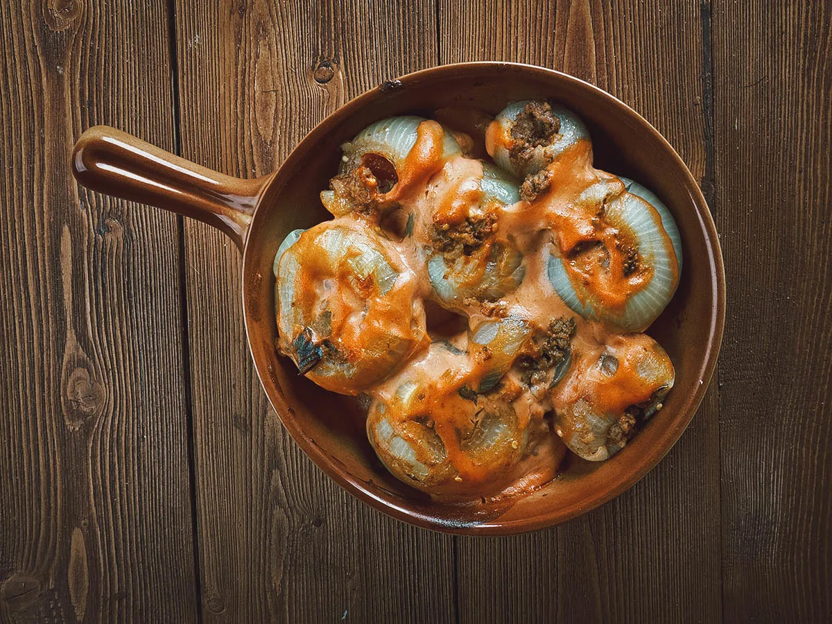 Bosnian Food Onion dolma
