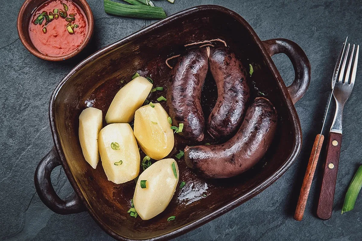 Chilean Food Prietas con papas cocidas