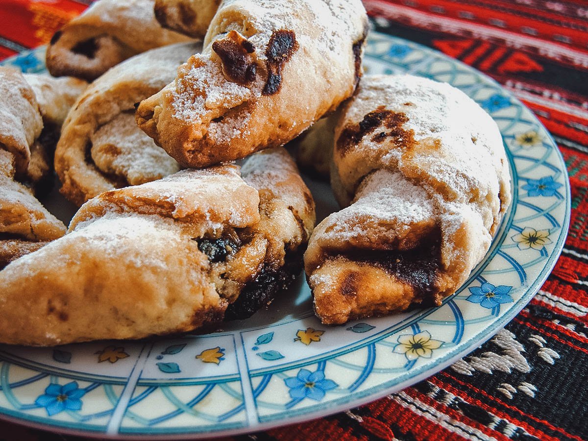 Cornulete Romanian cookies filled with blueberry jam