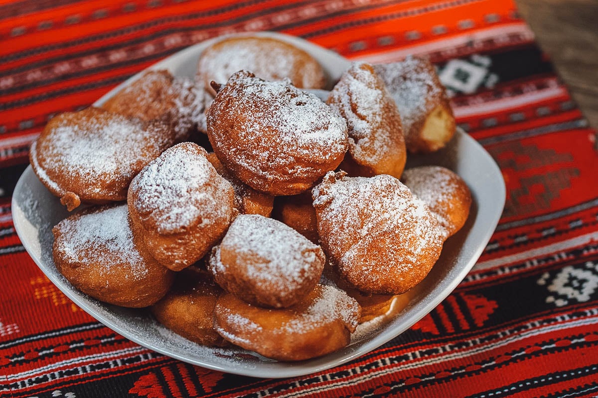 Gogosi, Romanian filled doughnuts