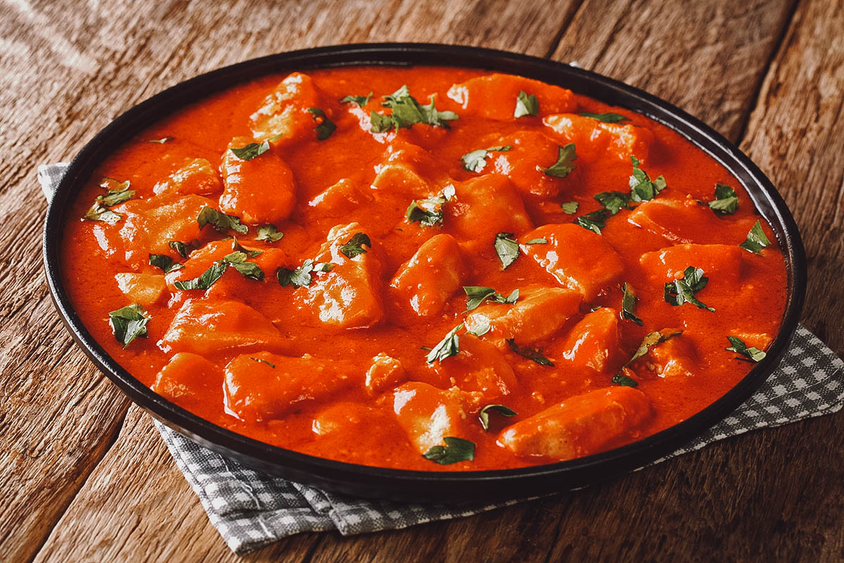 Ostropel de pui, a traditional chicken dish in Romanian cuisine