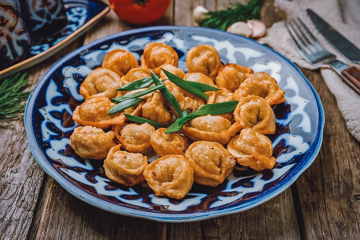 Fried chuchvara, Uzbek dumplings