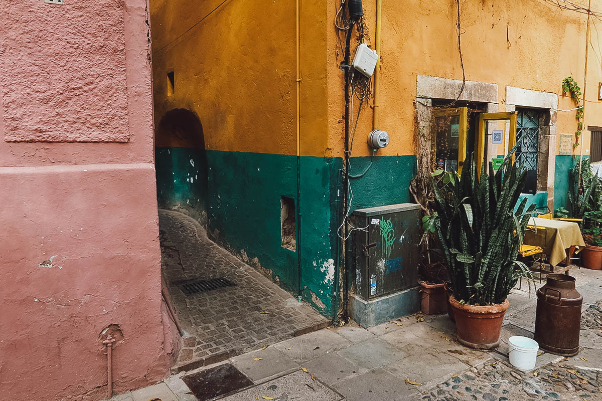 Alleyway in Guanajuato