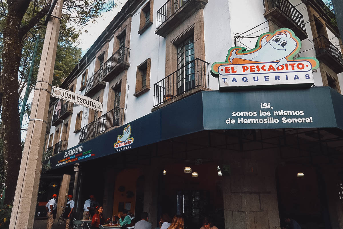 El Pescadito signage