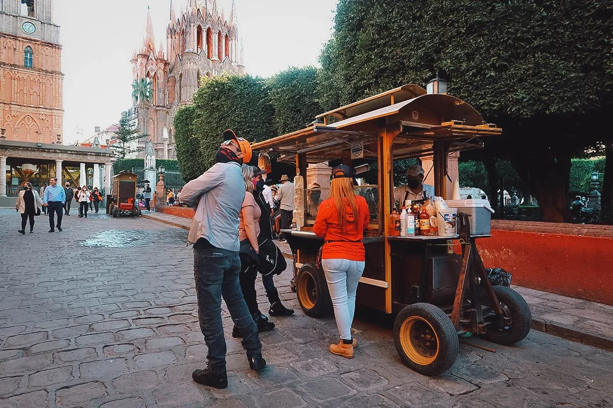 Elotes y Esquites Don Pedro stand