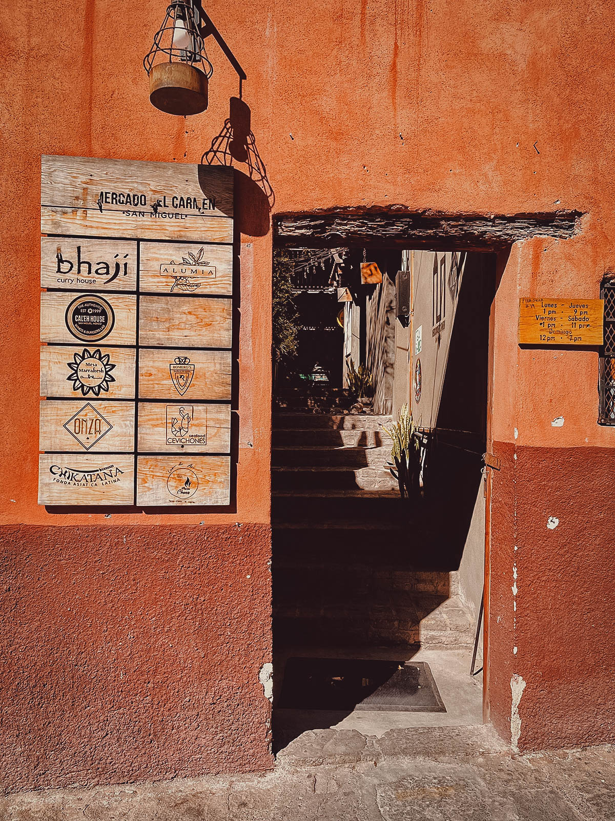 Entrance to Mercado del Carmen