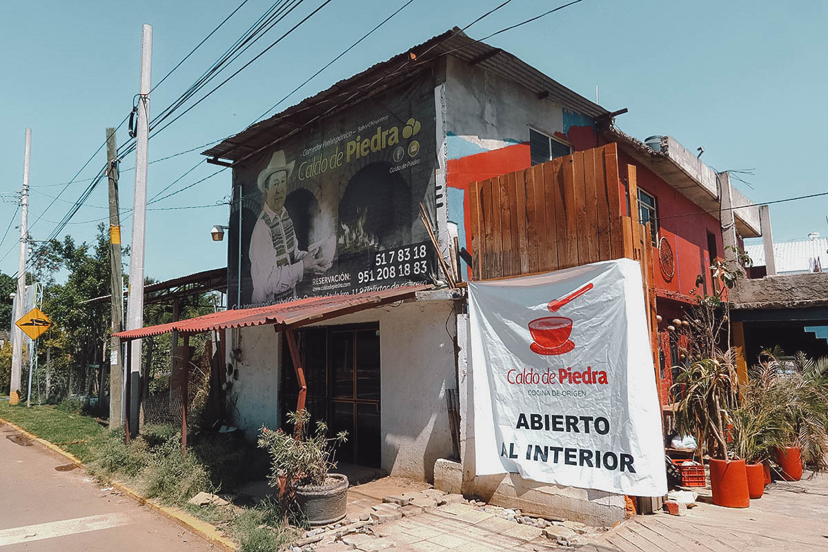 Caldo de Piedra restaurant exterior