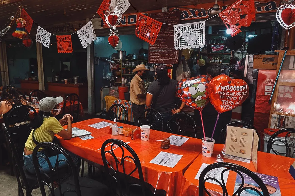 Comedor Doña Deme (Fonda Oaxaqueña) stall