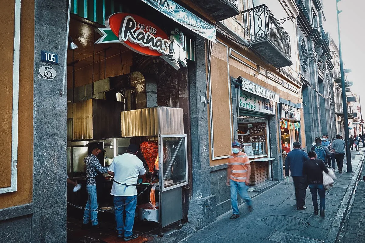 Entrance to El Patio y Las Ranas