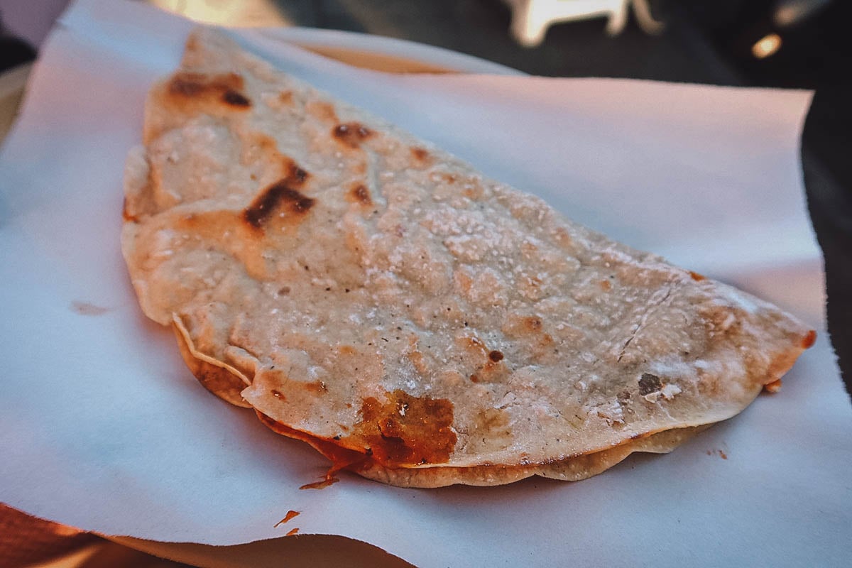 Empanada de amarillo in Oaxaca