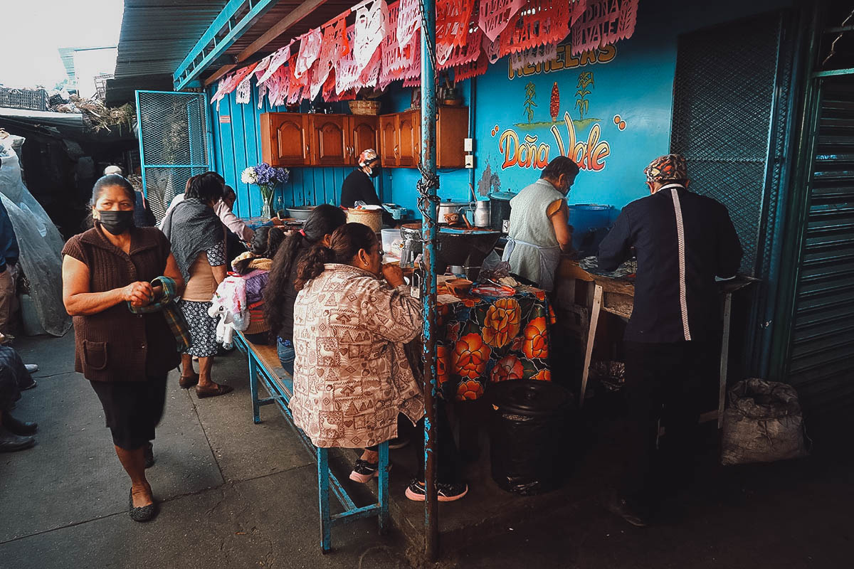 Memelas Doña Vale stall packed with diners