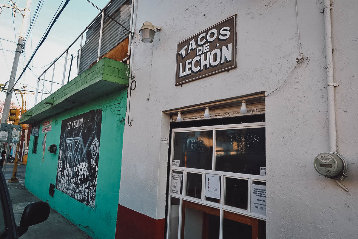Tacos de lechon signage