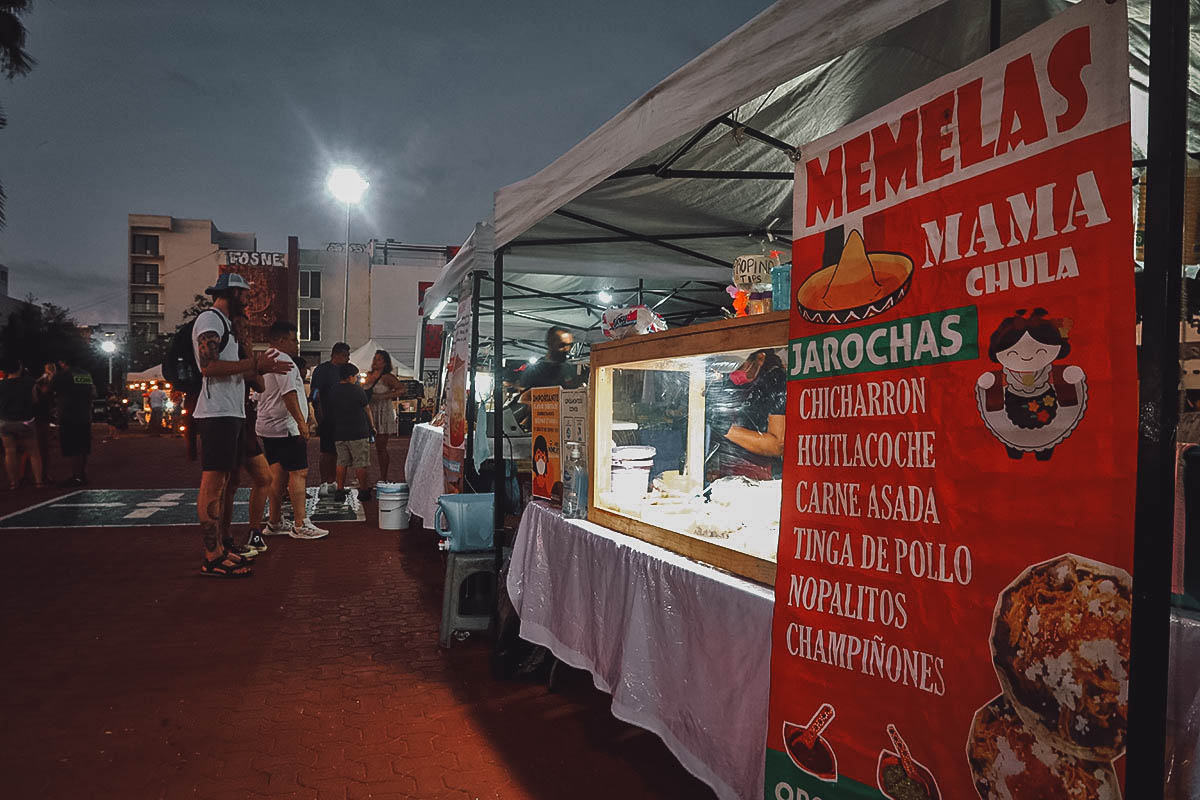 Andador Solidaridad roadside stalls