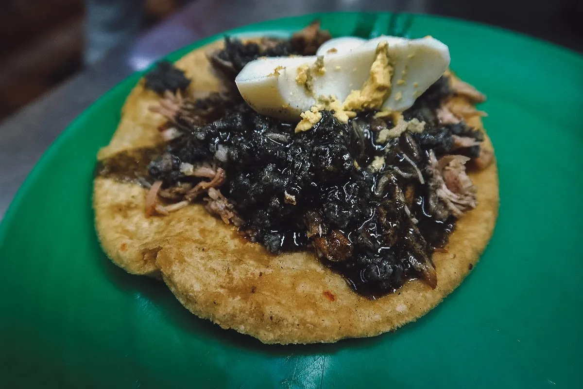 Relleno negro salbut in Merida