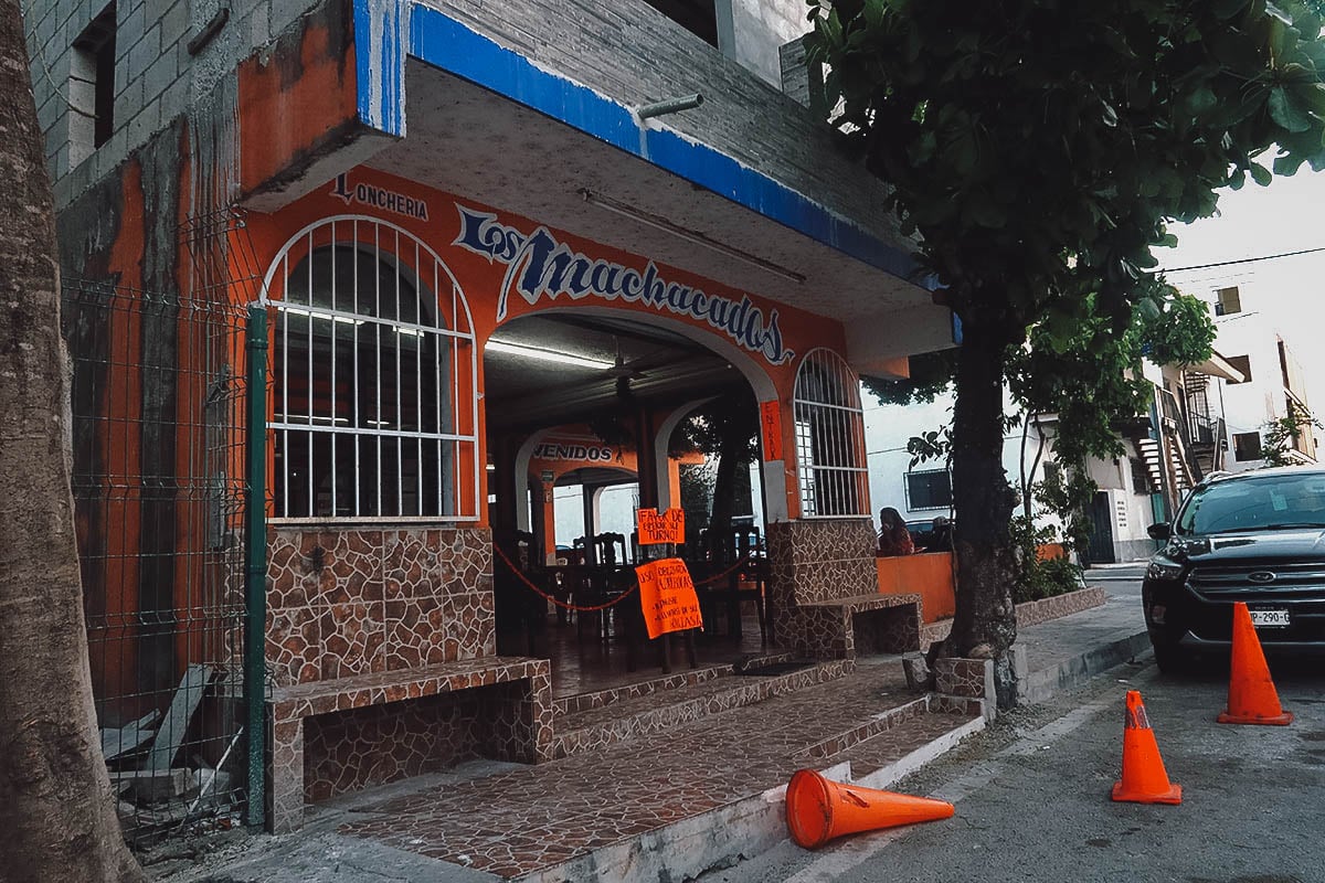 Los Machacados restaurant exterior in Playa del Carmen