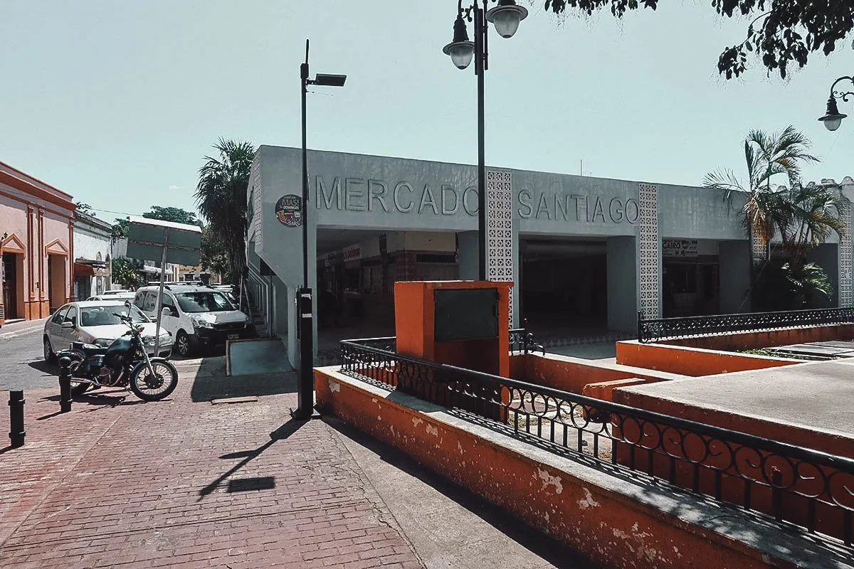 Mercado Santiago exterior in Merida, Mexico