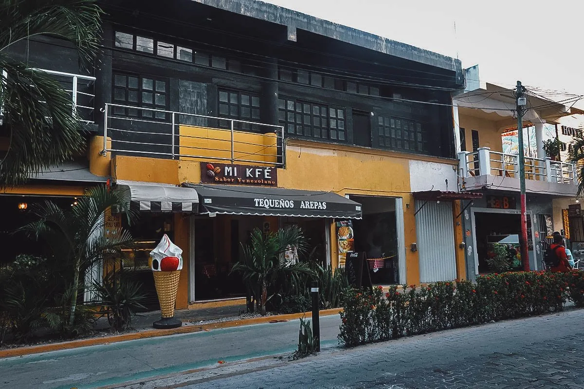 Mi Kfe restaurant exterior