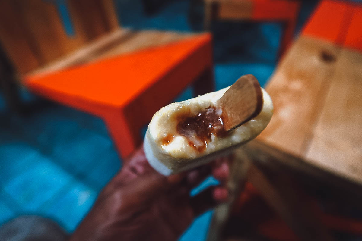 Cajeta filling inside a paleta in Merida