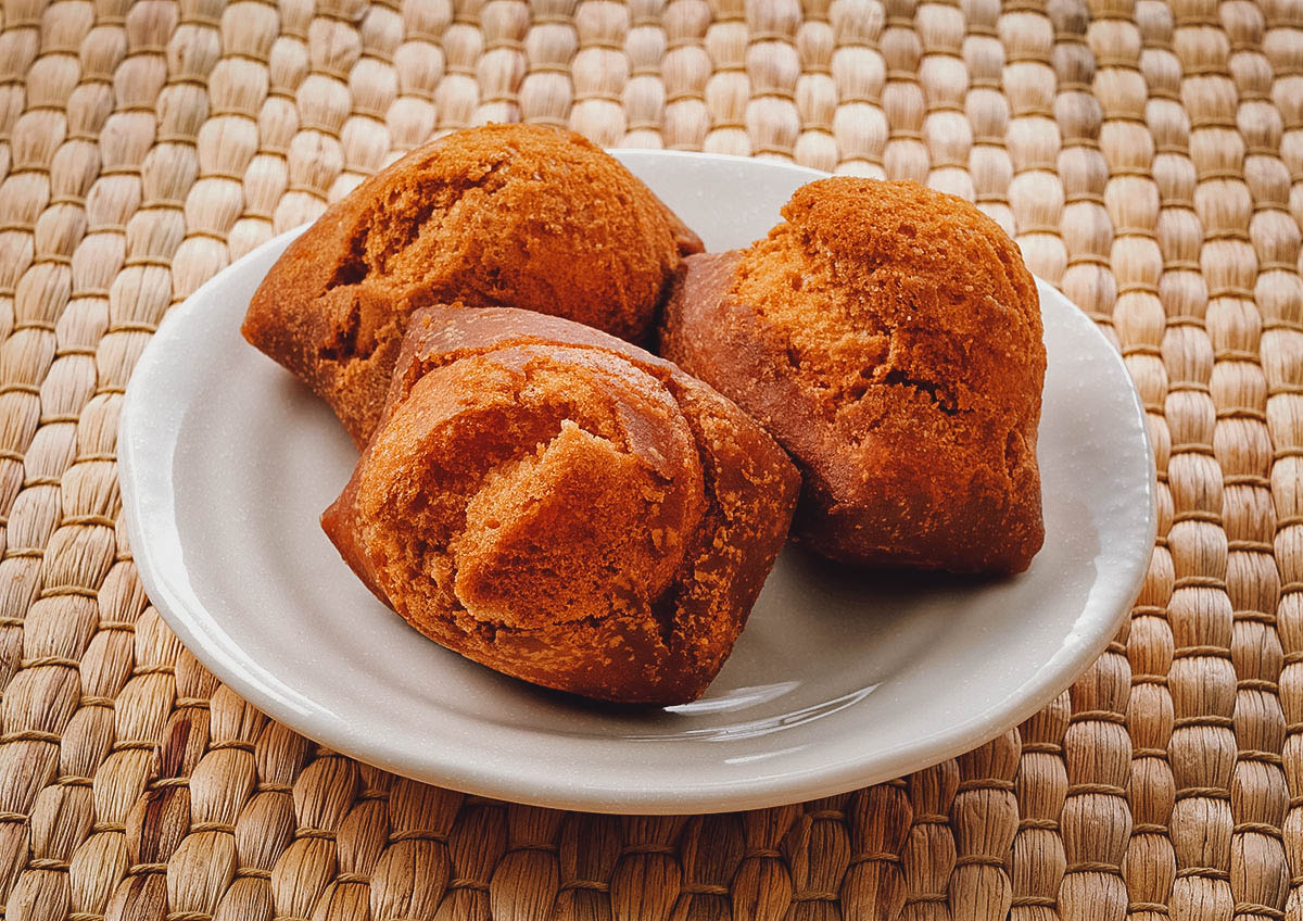 Plate of sata andagi donuts