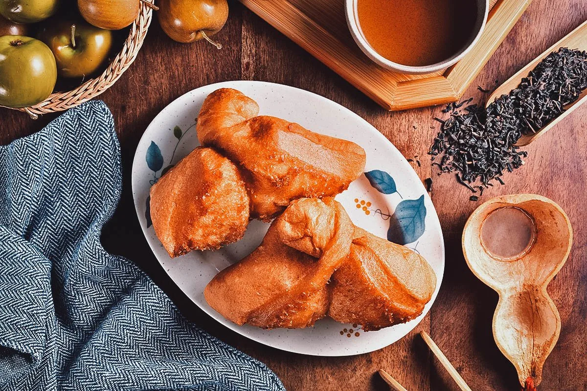 Types of Donuts From Around the World Shuangbaotai donuts