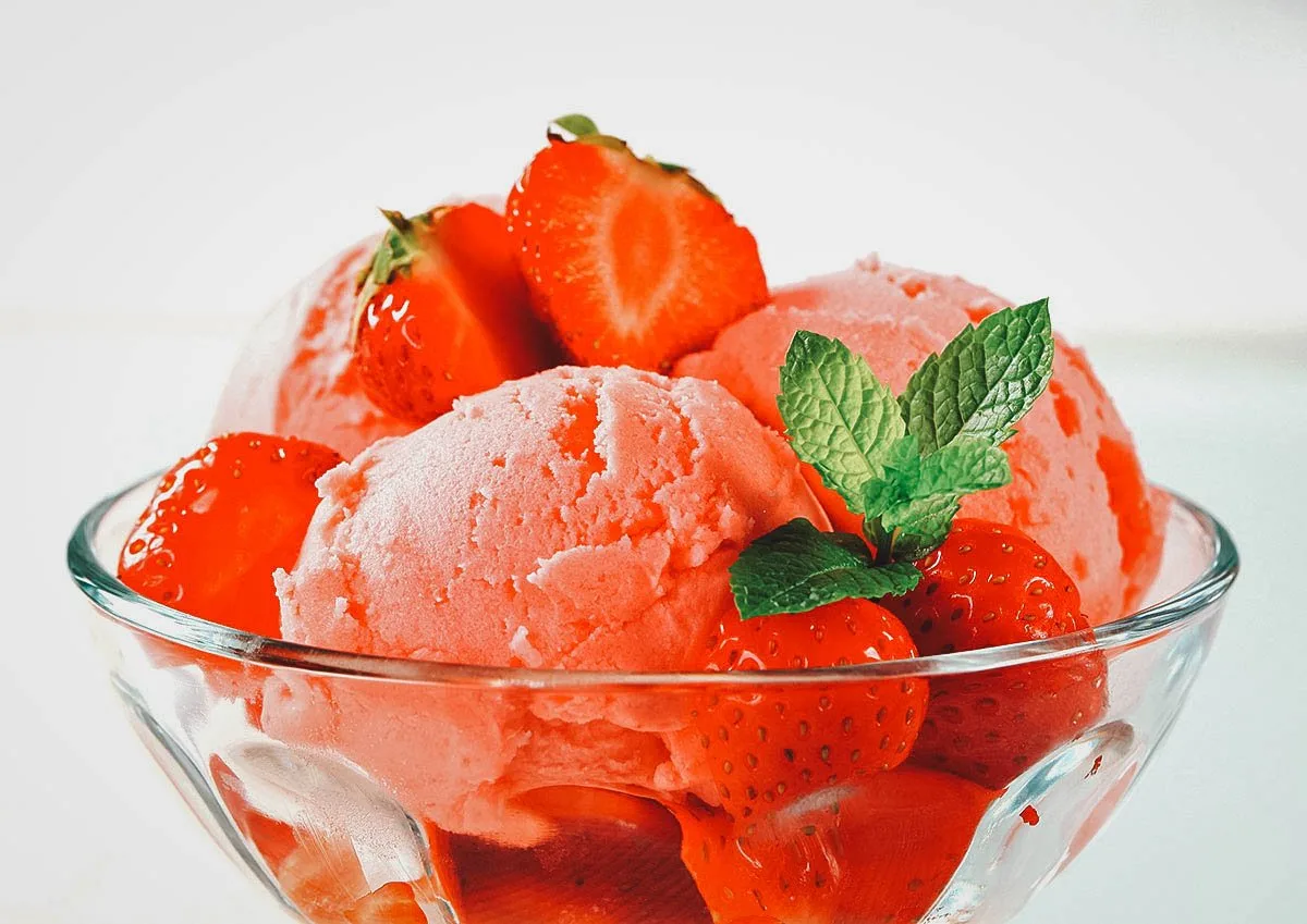 Strawberry ice cream