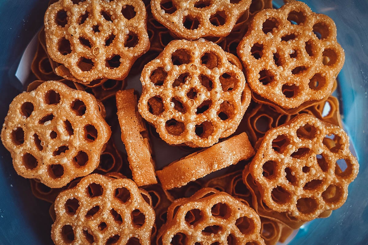 Malayisan kuih loyang rosette cookies