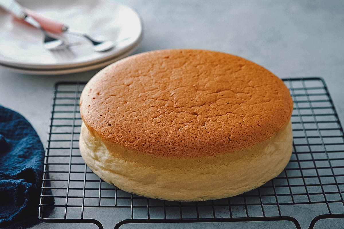 Taiwanese honey castella sponge cake