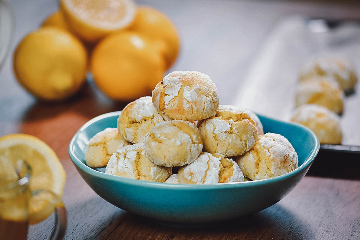 Lemon crinkle cookies