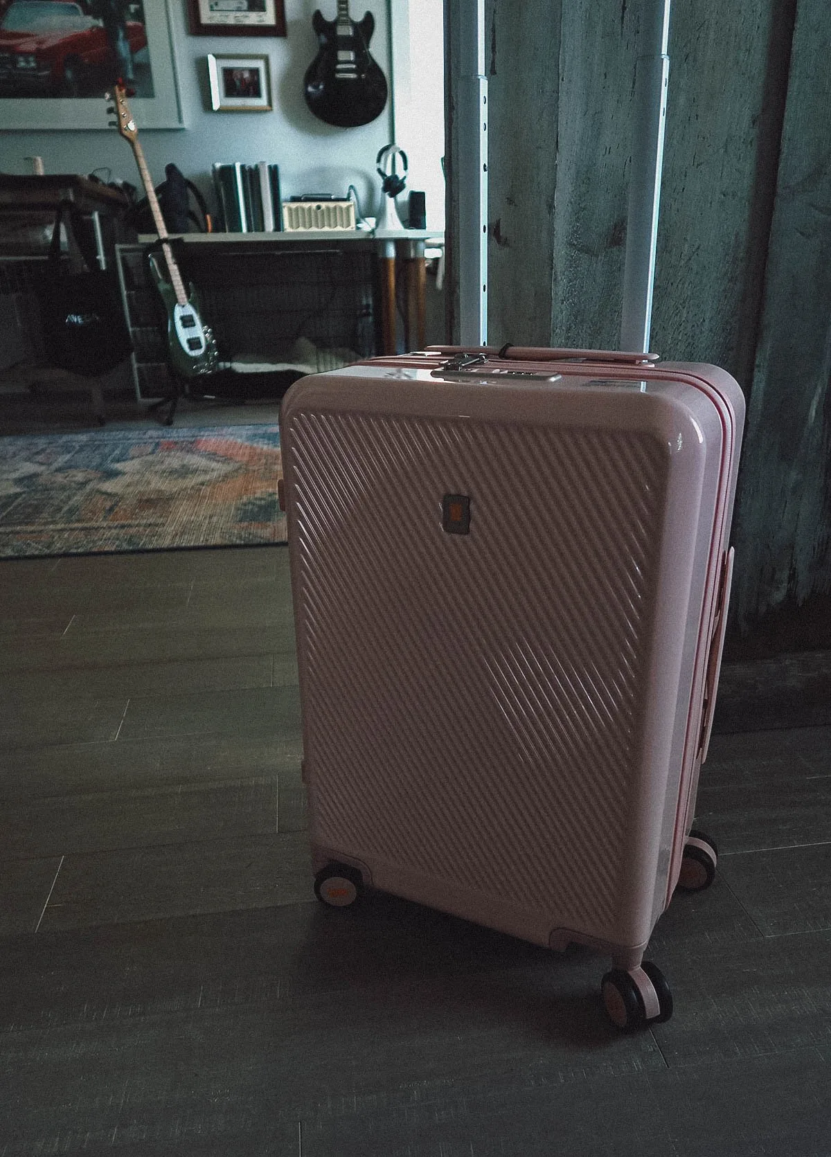 LEVEL8 Luggage Review Glitter hard shell suitcase
