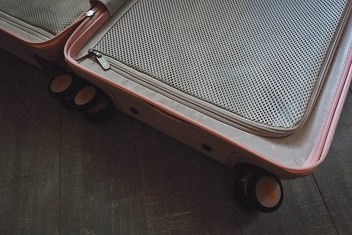 LEVEL8 Luggage Review Glitter carry-on zippered pockets