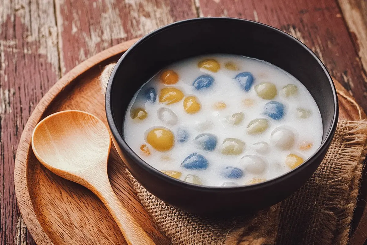 Bowl of bua loi in coconut milk