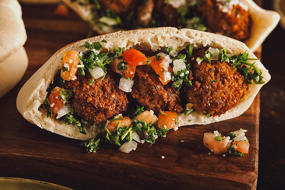 Falafel pocket sandwiches