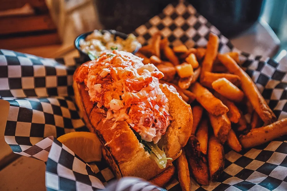 Lobster roll