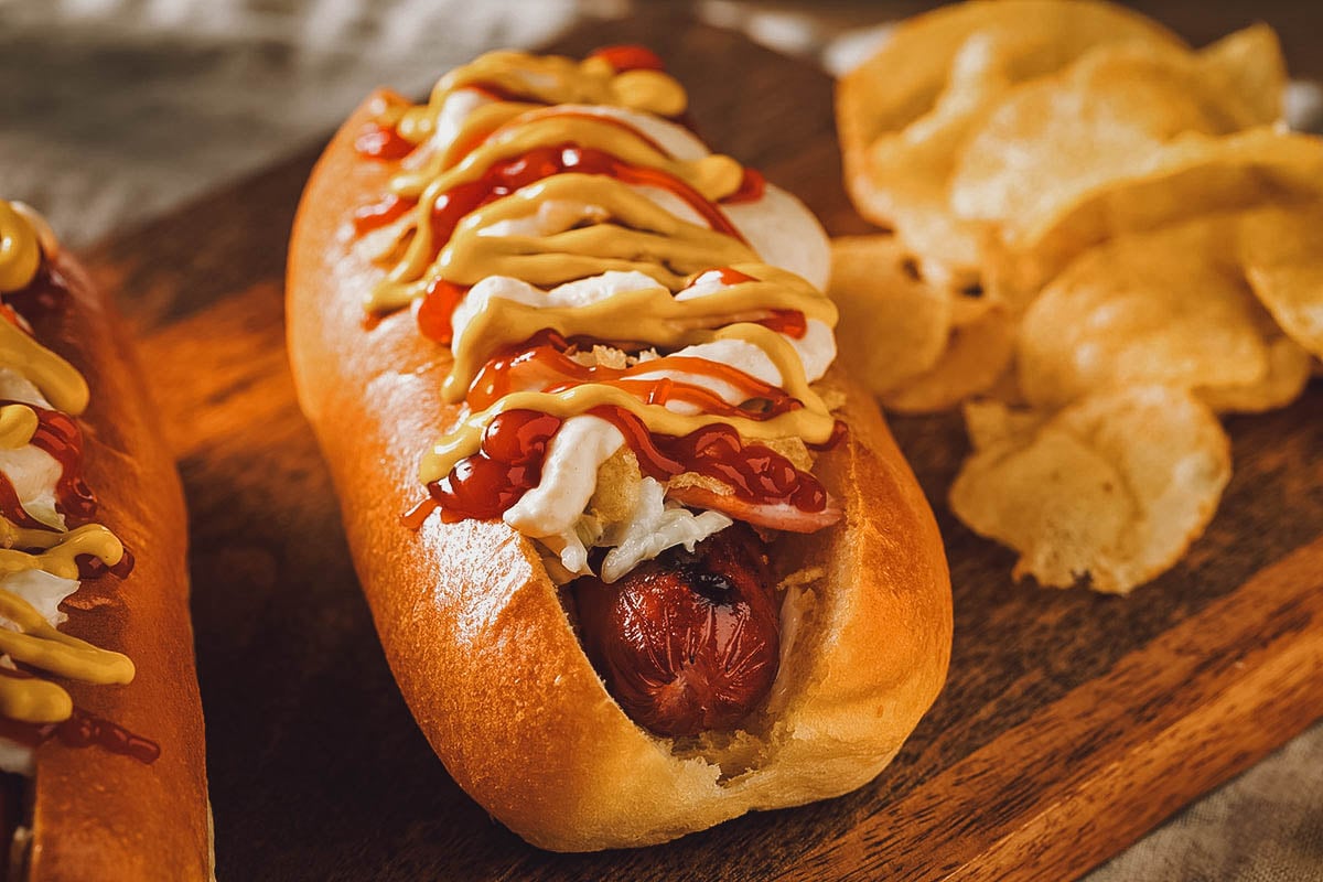 Perro caliente or Colombian-style hot dog