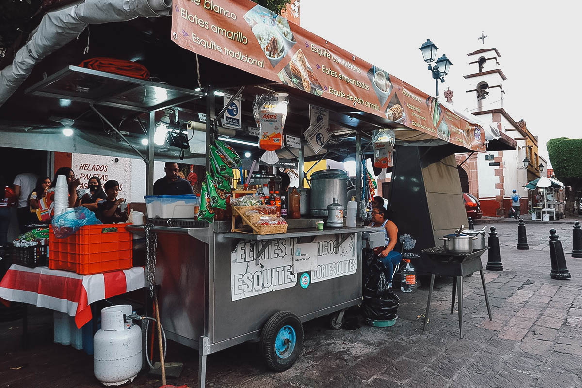 Elotes y Esquites La Cruz stall in Queretaro