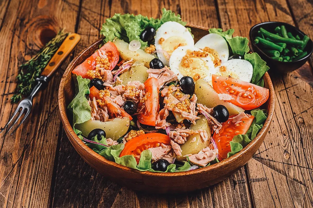 French salade niçoise