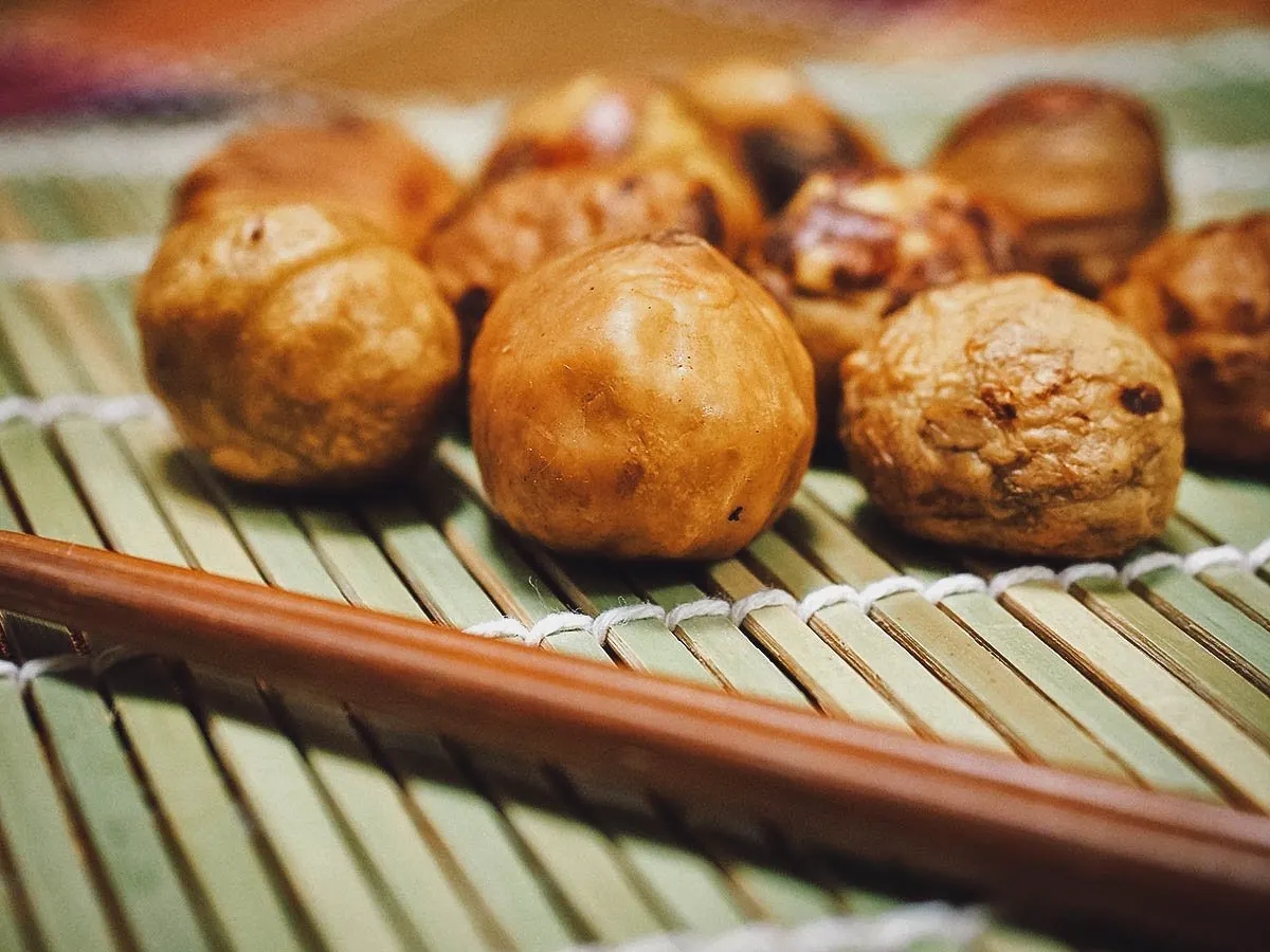 Korean gunbam or roasted chestnuts