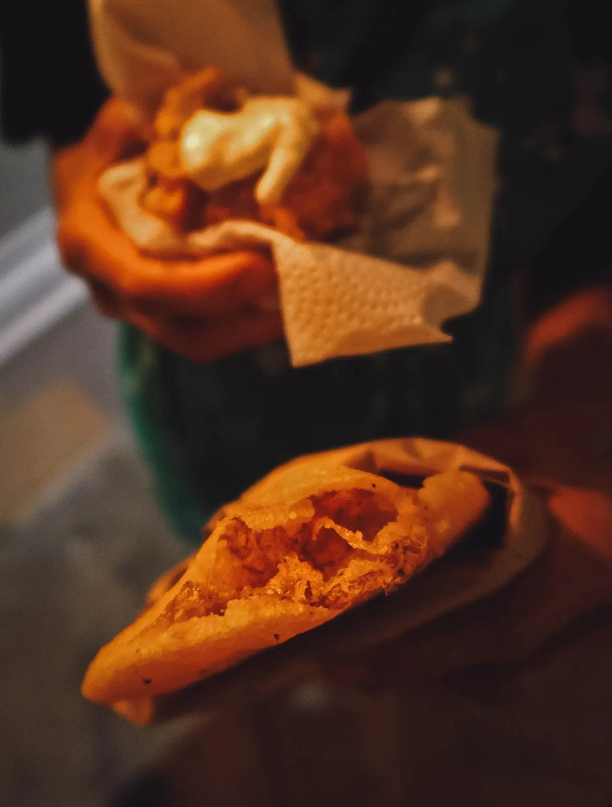 Arepa de huevo at Fritos la Mona stall in Cartagena