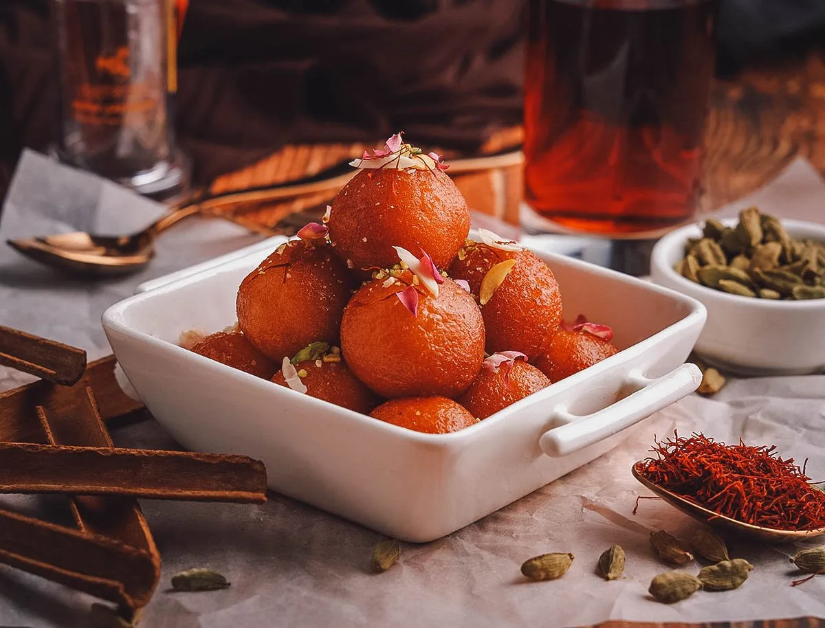 Pakistani gulab jamun