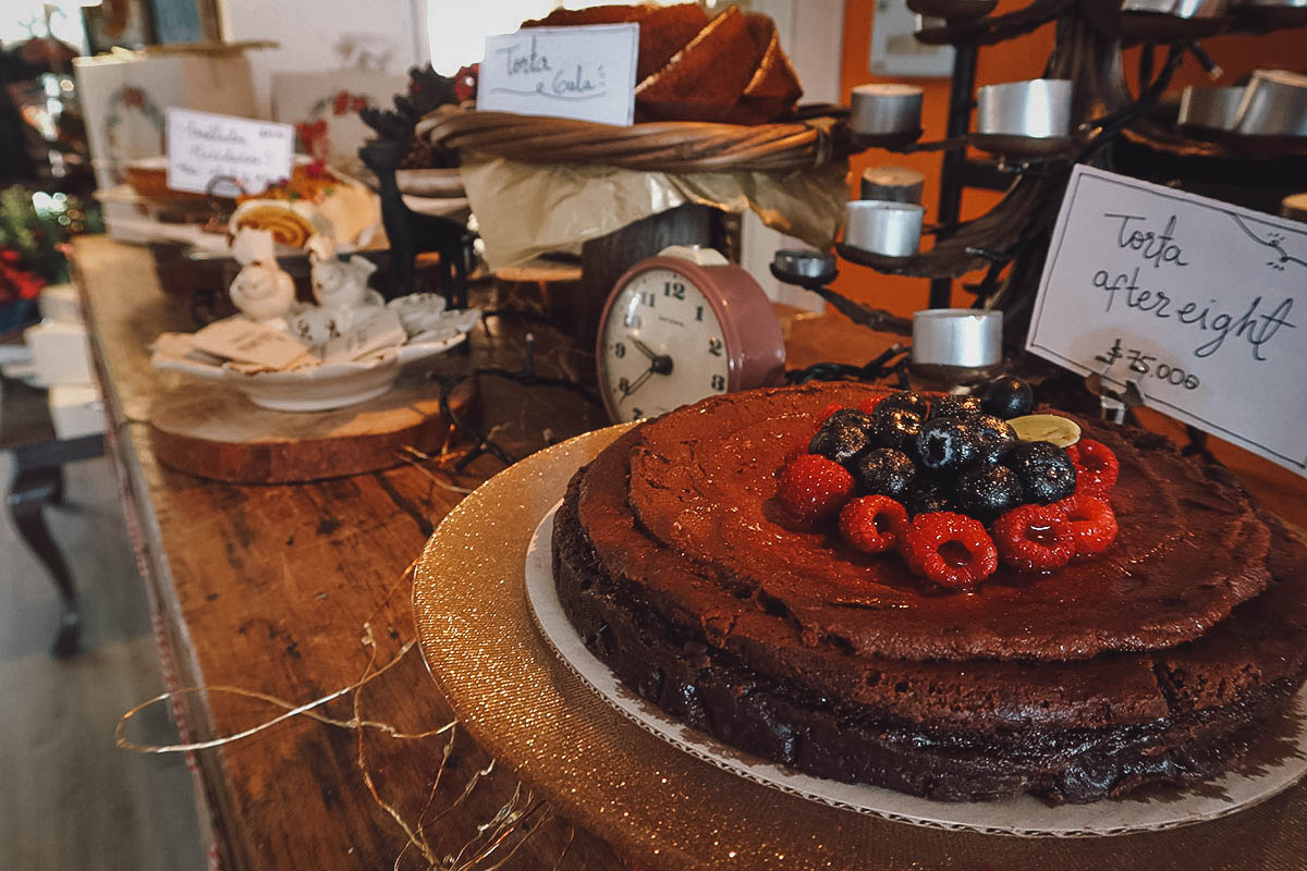 Cakes at Les Amis Bizcocheria in Bogota