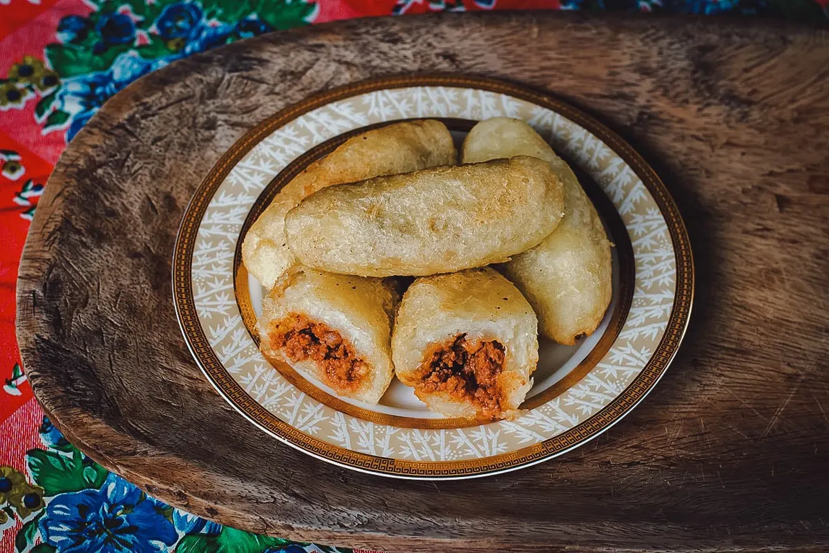 Panamanian carimanolas de carne