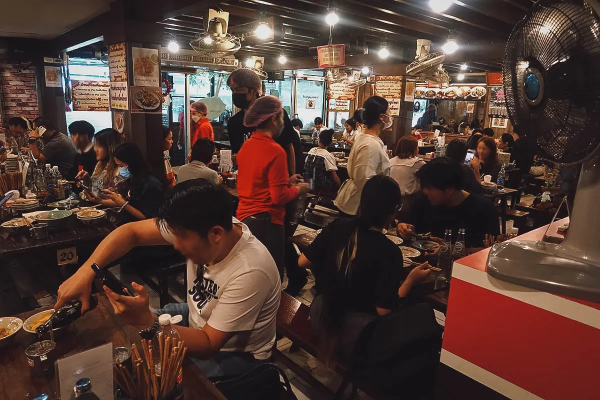 Baan Kuay Tiew Ruathong restaurant interior