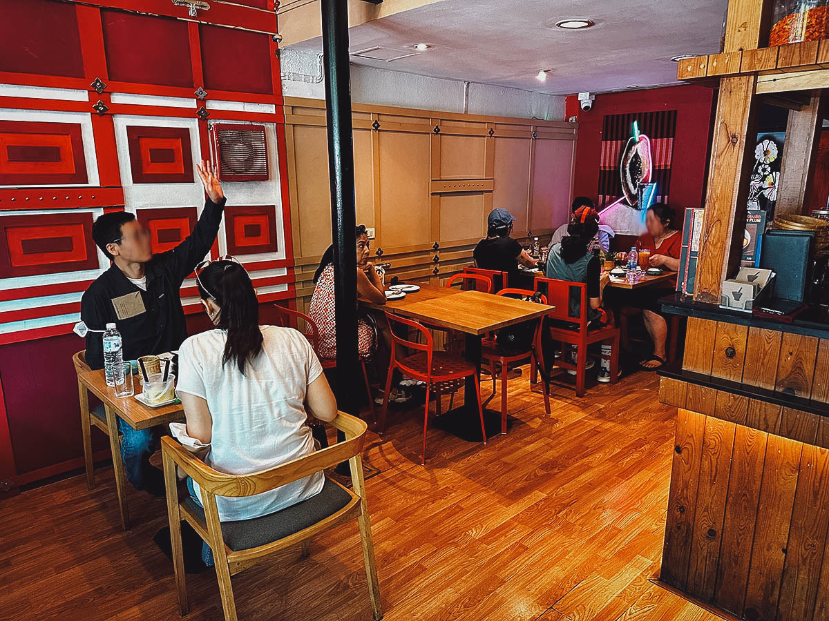 Somtum Der restaurant interior